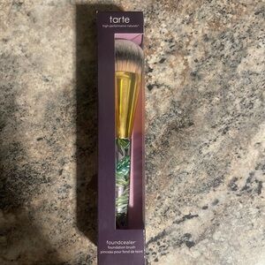 tarte Foundation Brush with Green Leaf Handle and Gold Ferrule